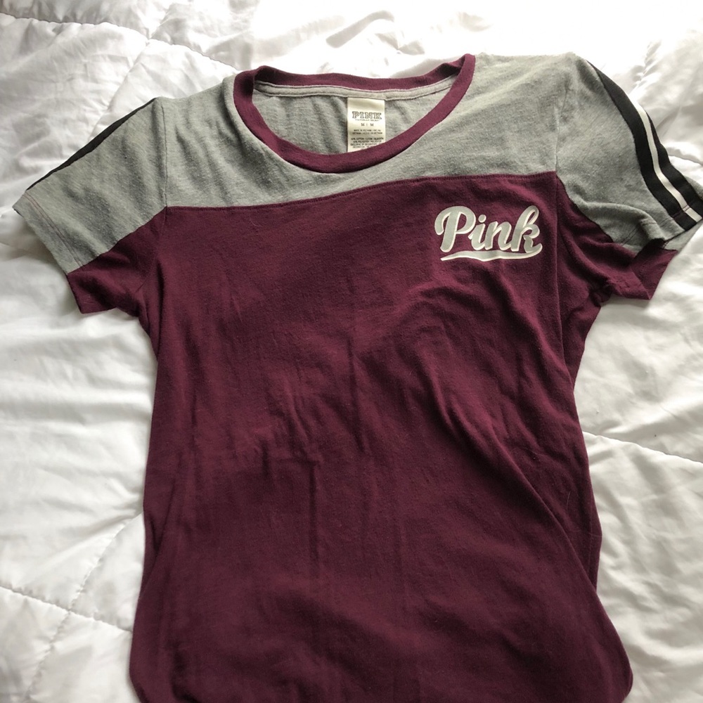 VS pink t shirt